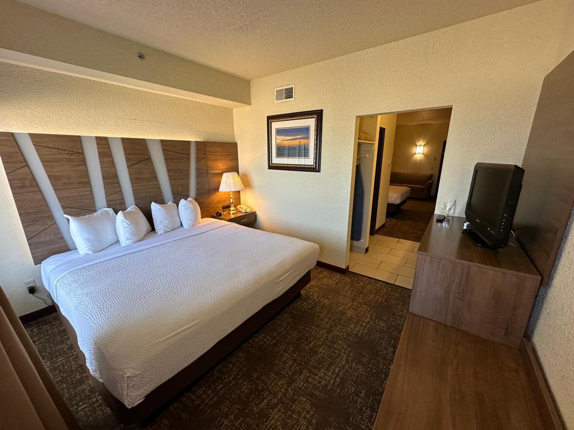 Mackinaw Beach And Bay Inn & Suites Маккино Сити Экстерьер фото